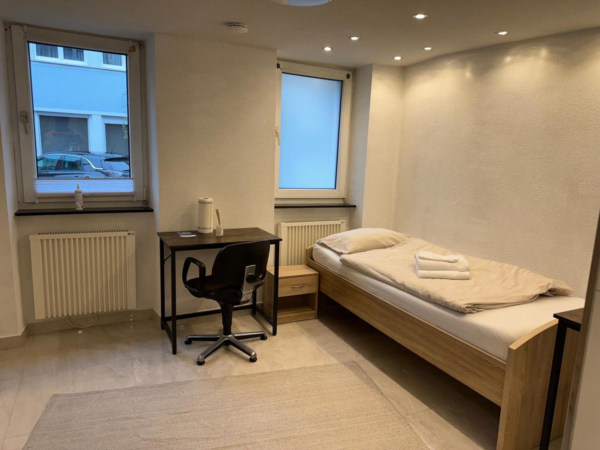 City Apartment Stadtwohnung Mit Kueche Und Netflix Nahe Bahnhof Sinsheim Exteriér fotografie